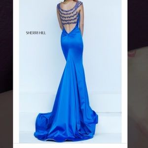 Sherri Hill Emerald Green prom dress